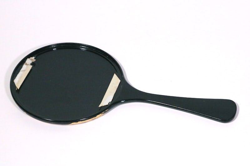 手鏡修理に使用した「ガラスミラー」(2)