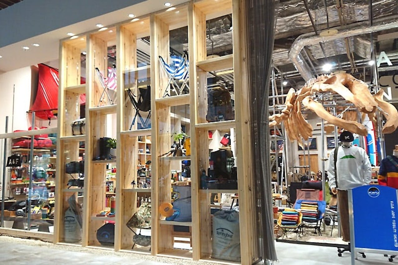 店舗の内装に使用した「透明ガラス」(5)