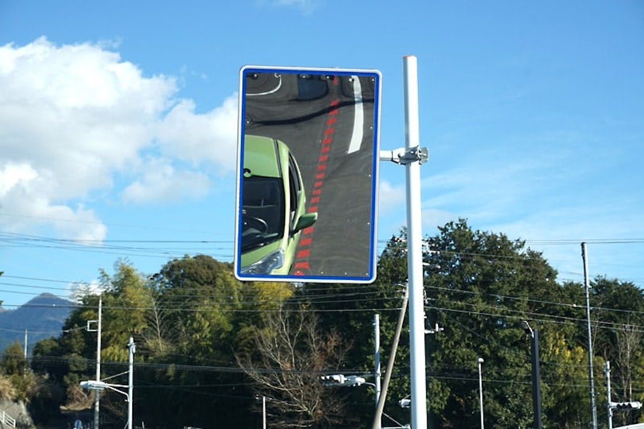 車庫入れ練習用ミラーに使用した「ステンレスミラー」(1)