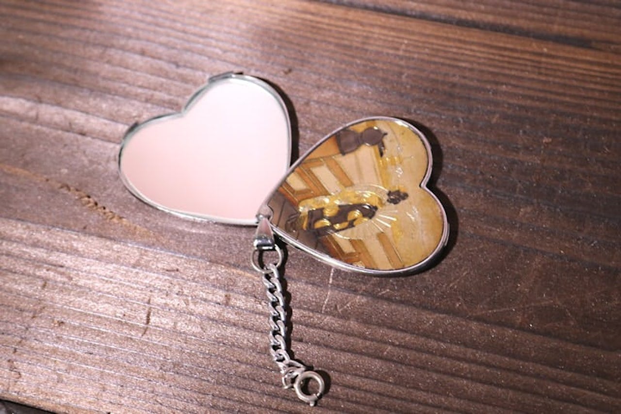 ハート型の手鏡修理に使用した「ガラスミラー」(3)