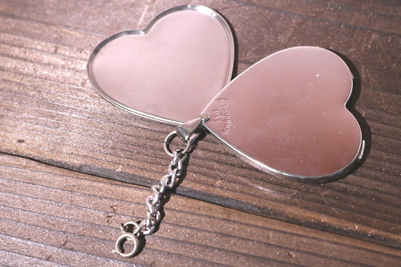 ハート型の手鏡修理に使用した「ガラスミラー」(4)