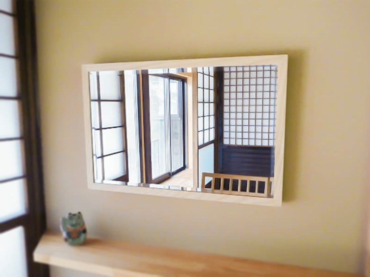 玄関の鏡に使用したアンティークミラー