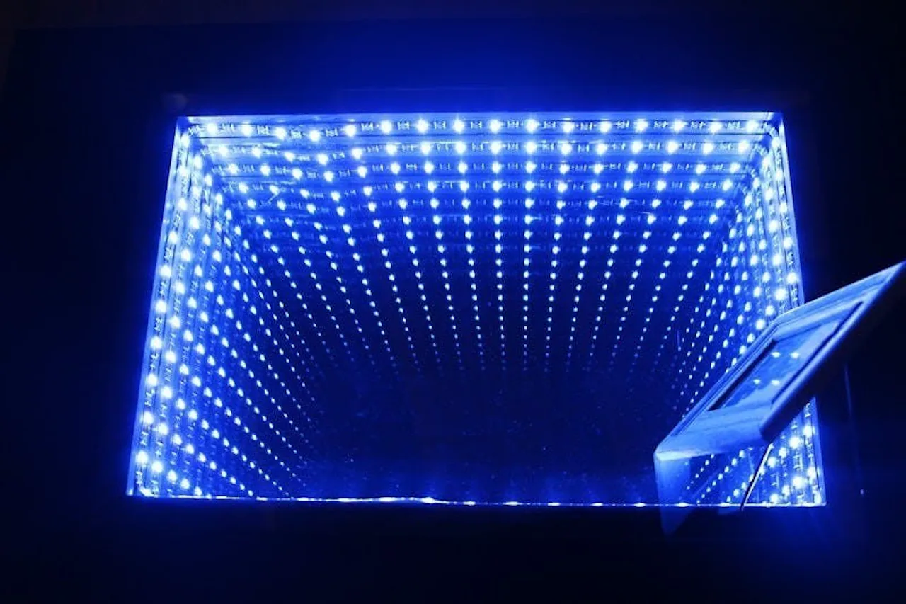 インフィニティ―ミラー／制作事例①