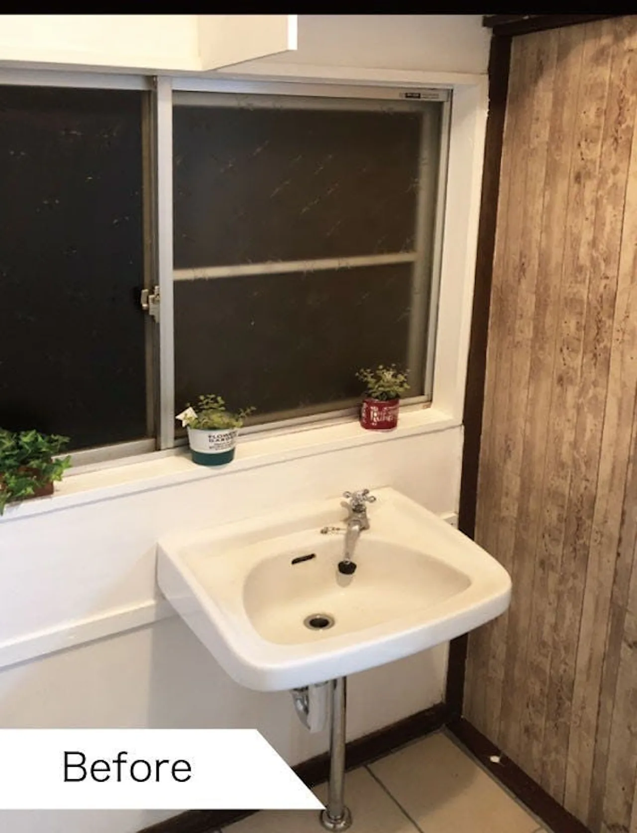 造作棚、洗面ミラーを設置する前の写真 (茨城県 N様)