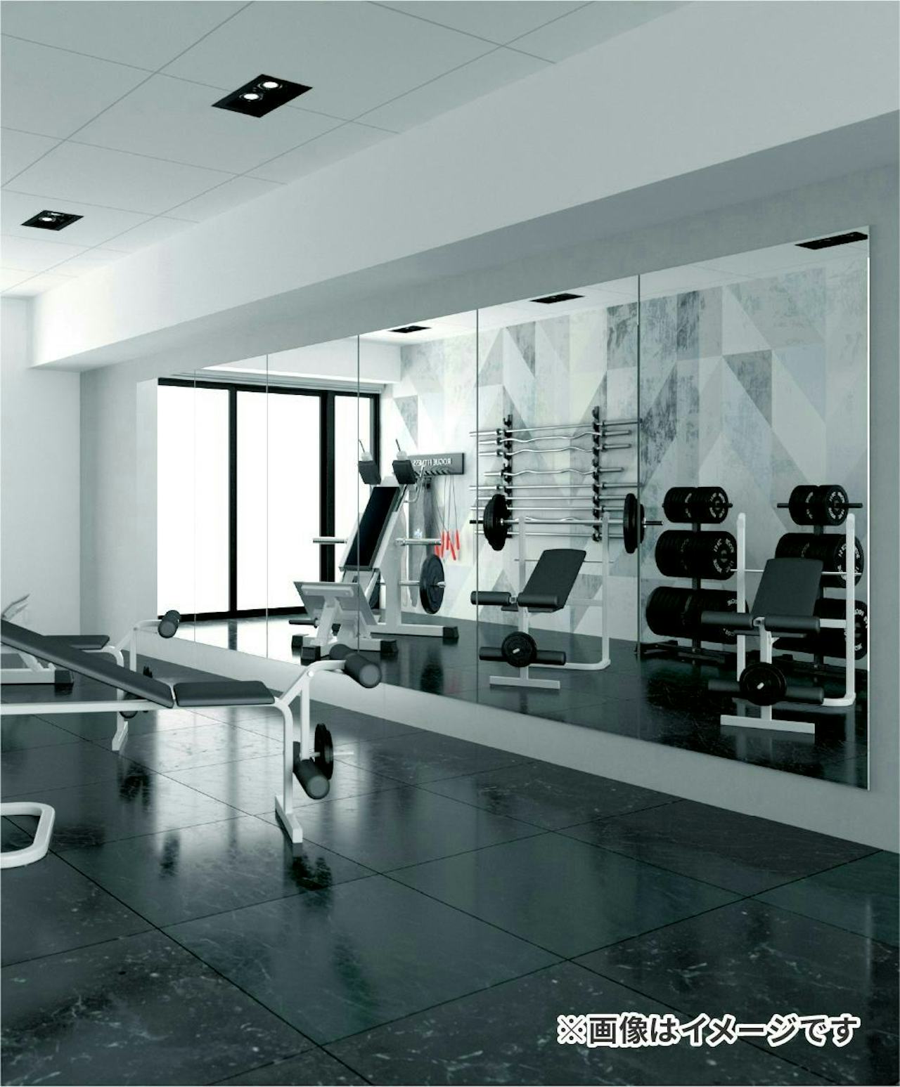 スポーツジムの姿見を「鏡の施工・交換の全国出張サービス」で取り付けた事例