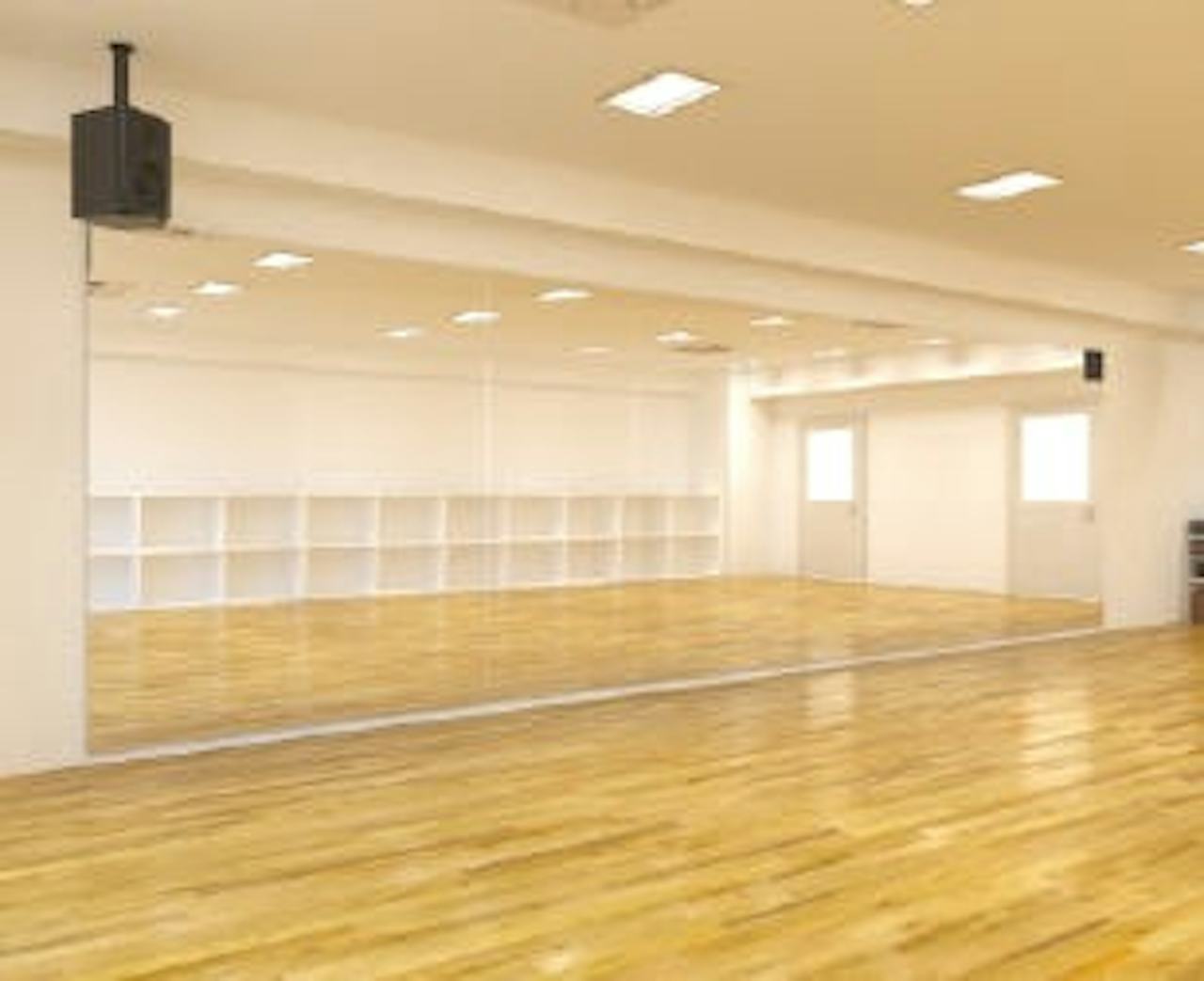 スタジオの鏡の施工・交換事例