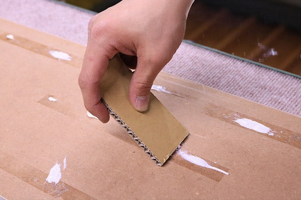 ボンドを薄くのばす