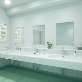 トイレの鏡に防湿ミラーSTが使用された事例(2)／学校に必要なトイレ・手洗い場の鏡
