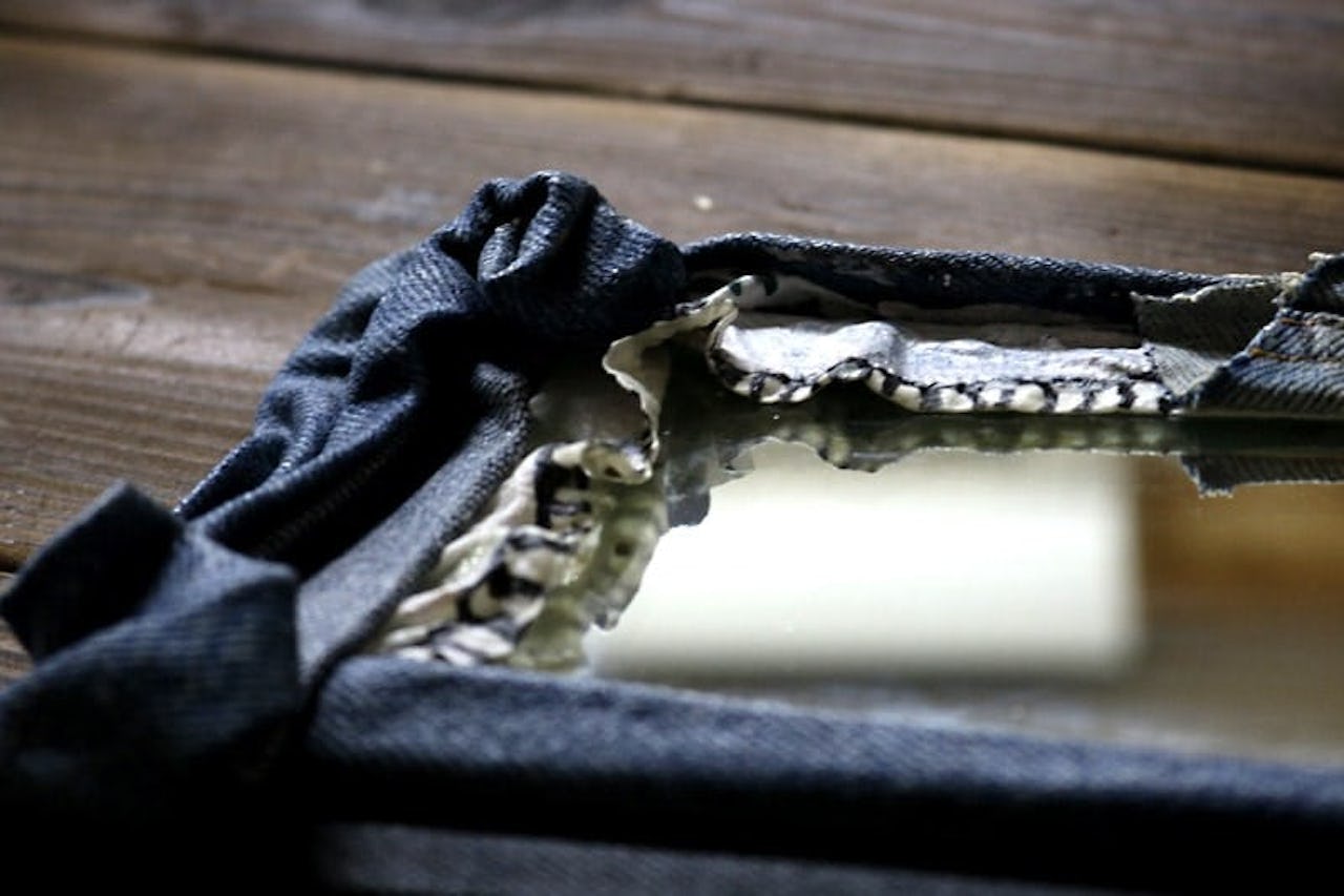 デニム生地の鏡修理に使用した「ガラスミラー」(5)