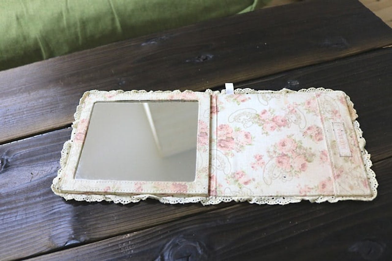 LIZ LISAの折りたたみミラー修理に使用した「ガラスミラー」(3)