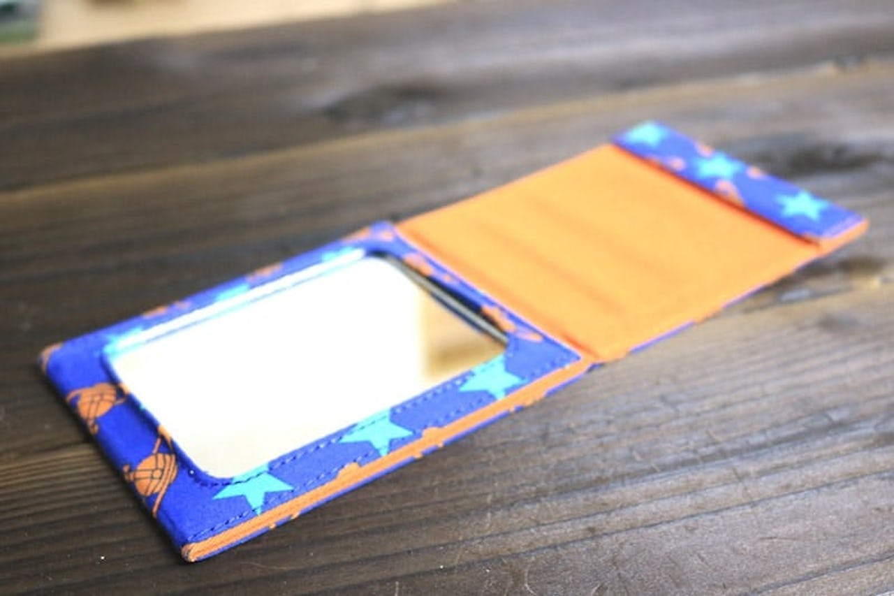 Vivienne Westwoodの折りたたみミラーに使用した「ガラスミラー」(4)