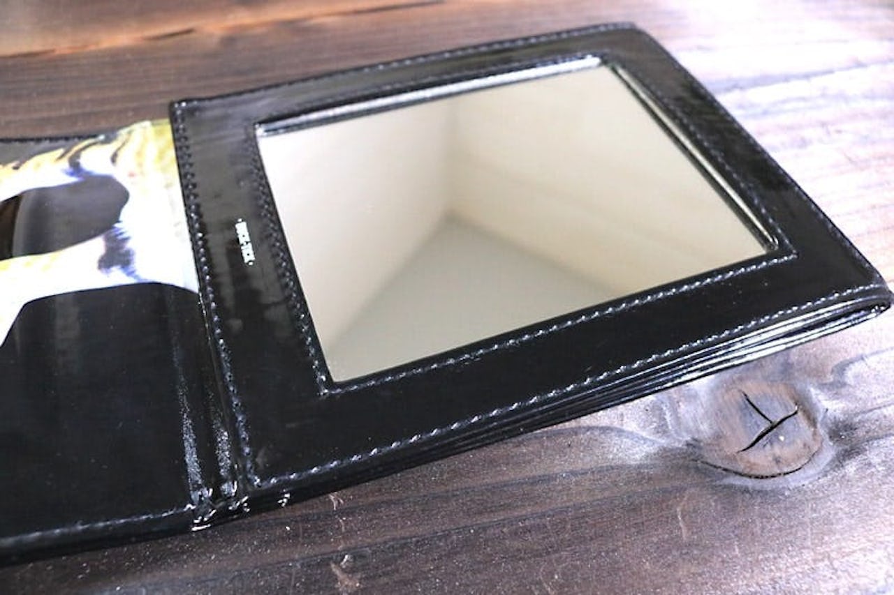 ライブグッズの折りたたみ式鏡の修理に使用した「ガラスミラー」(3)