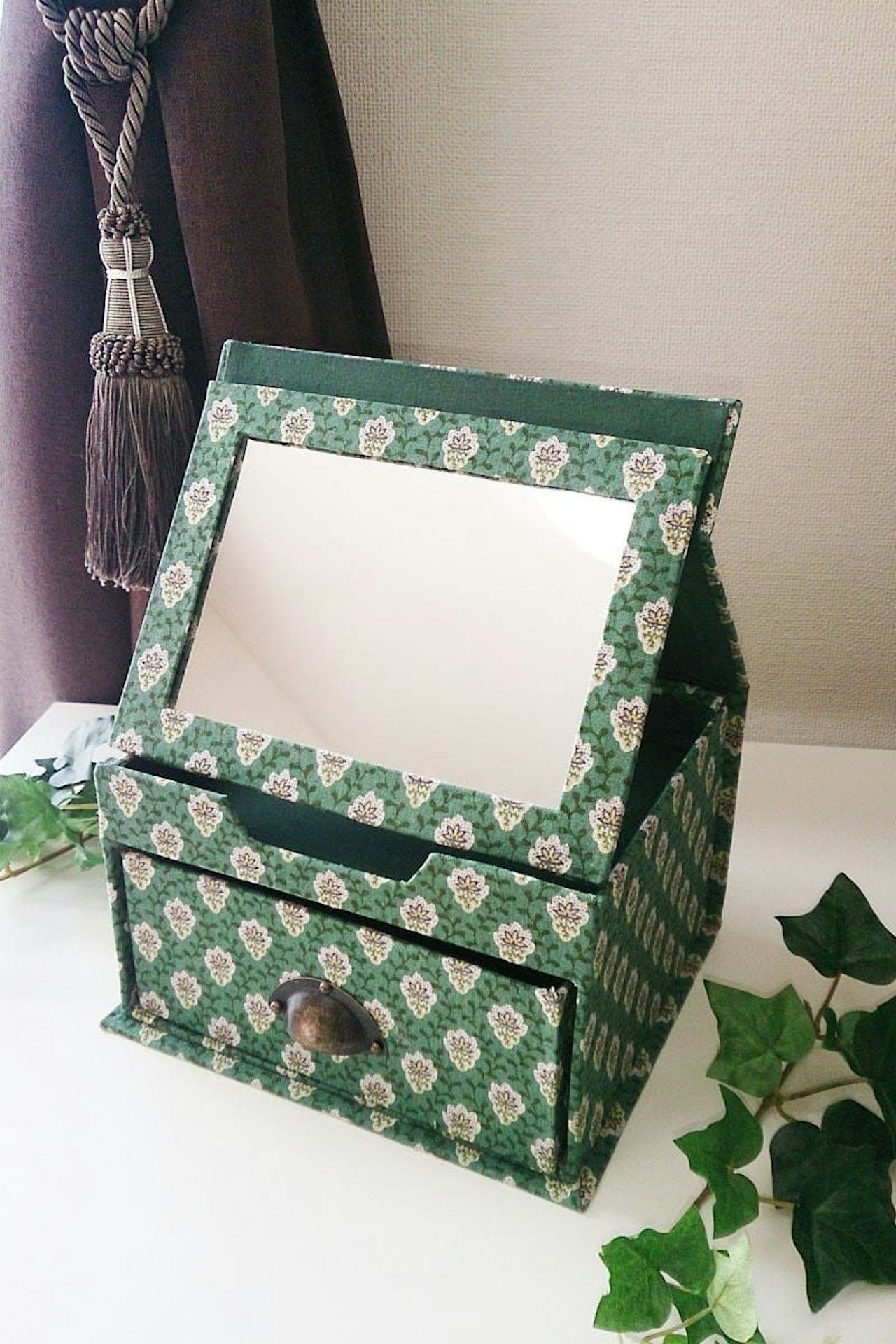 カルトナージュに鏡を使用した事例-1