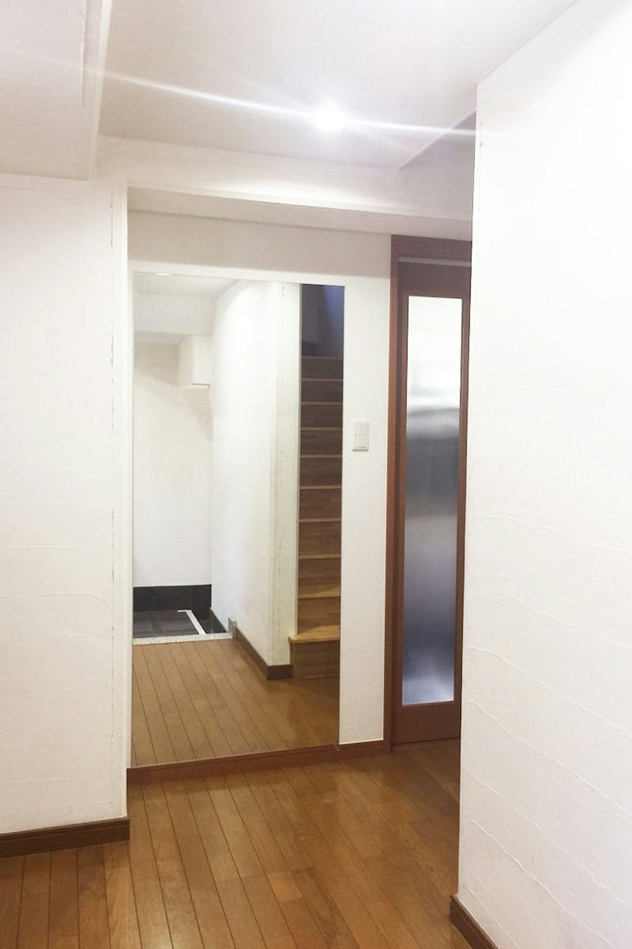 玄関姿見に設置した「規格ミラー」(1)