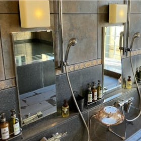 防湿ミラー／お風呂の鏡・浴室鏡 - 使用事例：大浴場の鏡に②
