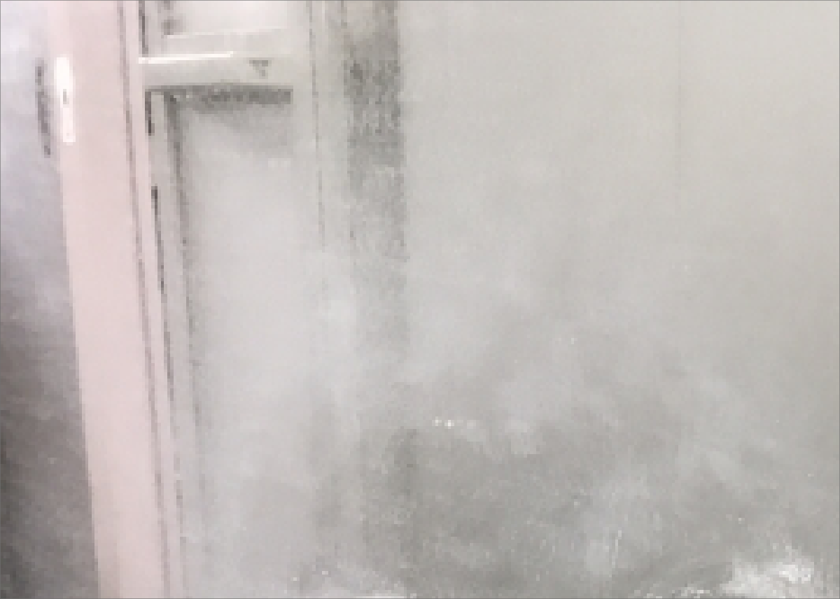 鏡の傷を簡単に消したい方に おすすめの解決方法を紹介します 鏡の傷を簡単に消したい方に おすすめの解決方法を紹介します