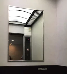 エレベーターの鏡 エレベーターに鏡がある理由 意味 エレベーターの鏡 エレベーターに鏡がある理由 意味