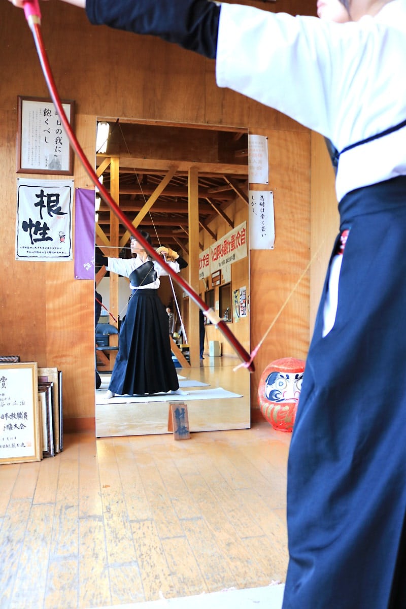 弓道部の練習用の立て掛けるだけのミラー