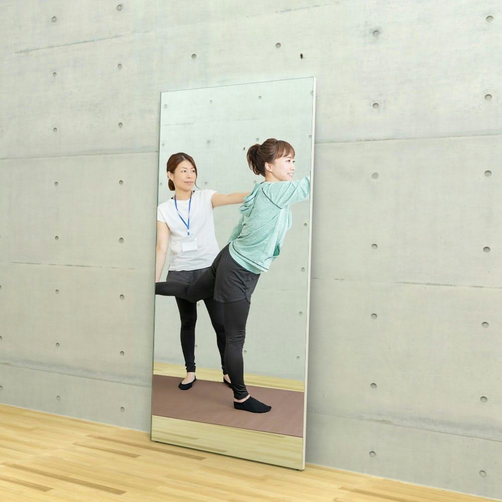 ヨガ用の鏡として使える「パネルミラー」
