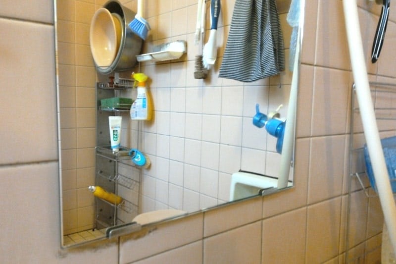 黒く腐食した縦長の浴室鏡を防湿ミラーHGに交換／M様 - 交換後(2)