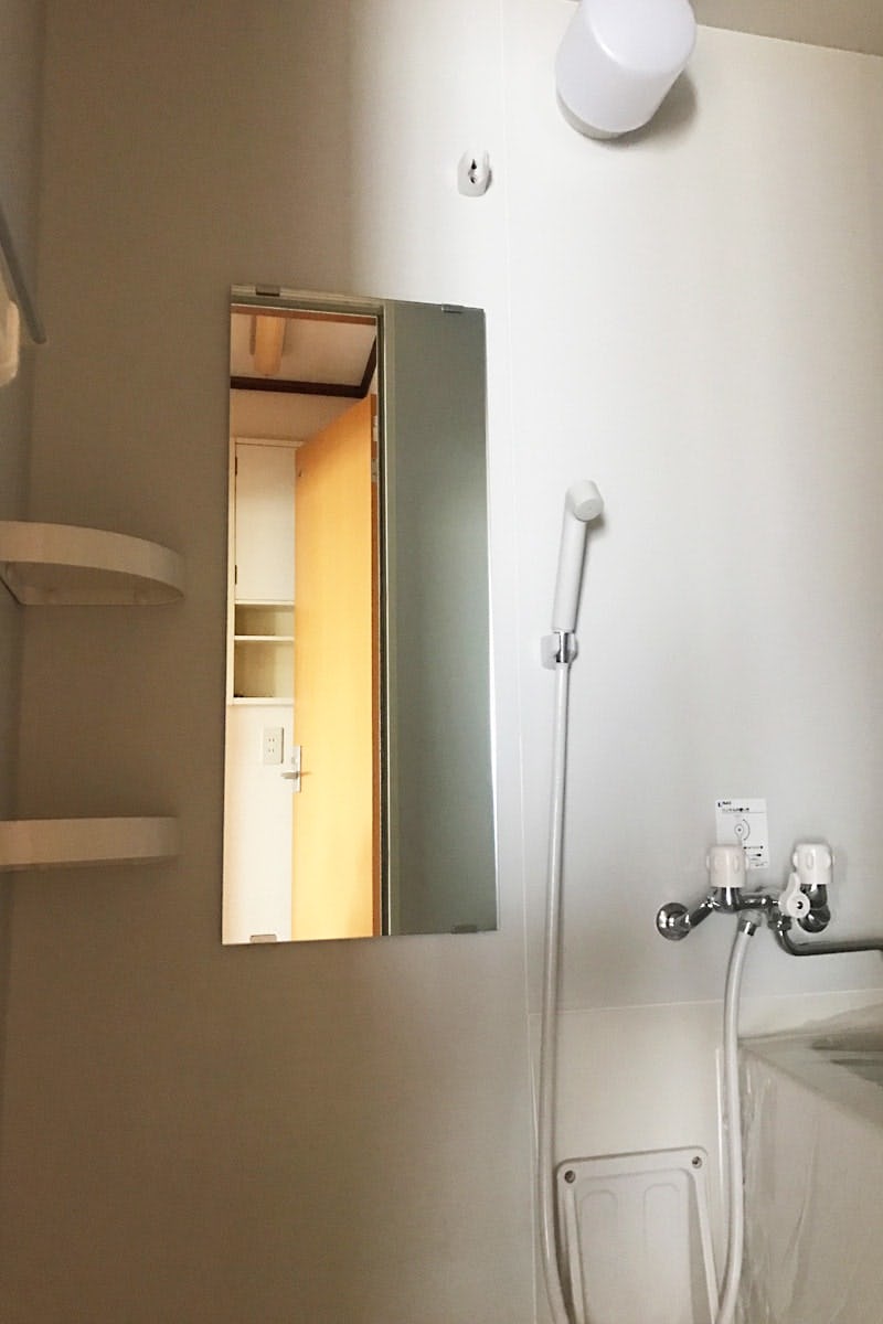 アパートの縦長の浴室鏡を防湿ミラーHGに交換／A様(2)