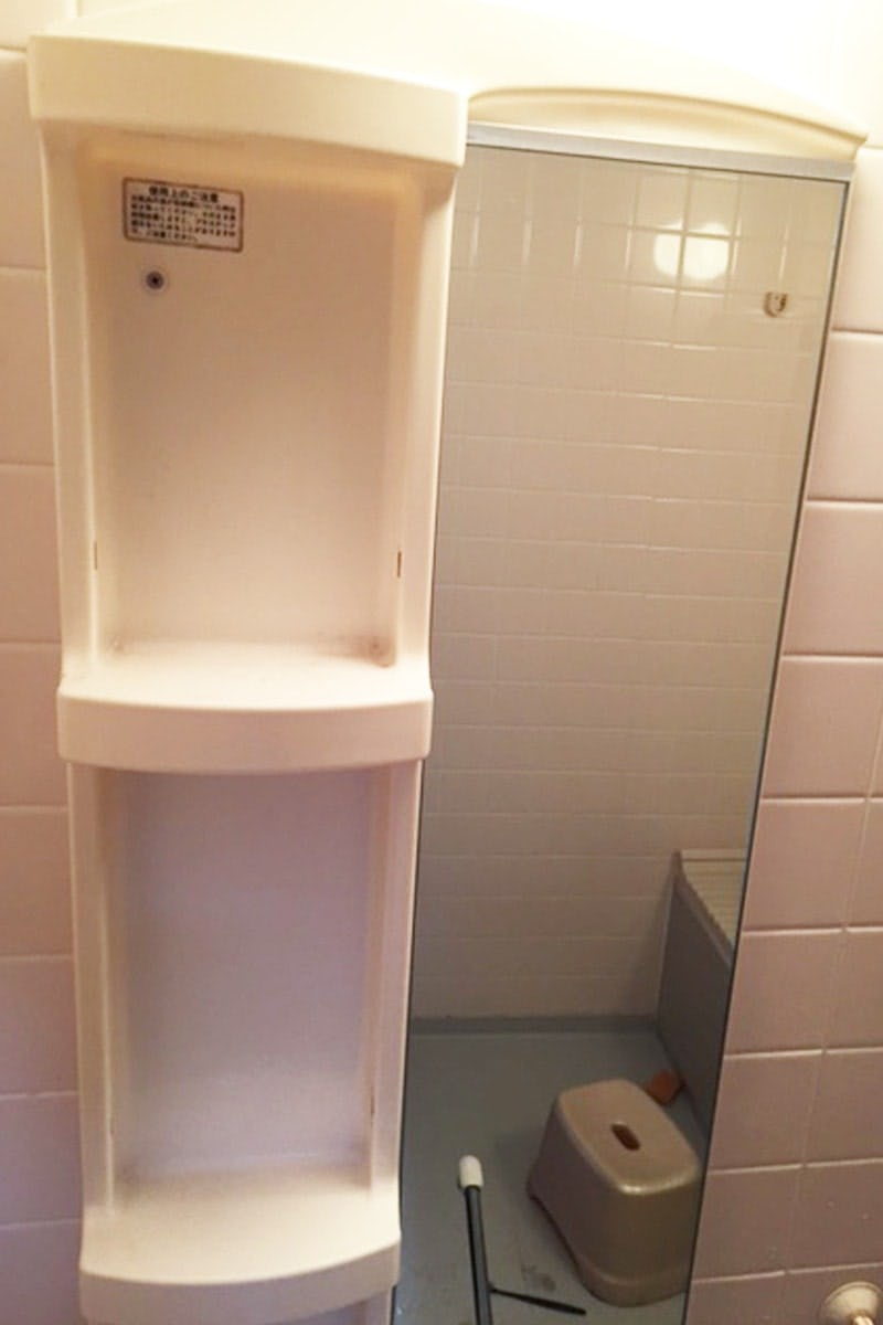 棚付きの縦長の浴室鏡を防湿ミラーHGに交換／A様 - 交換後(2)