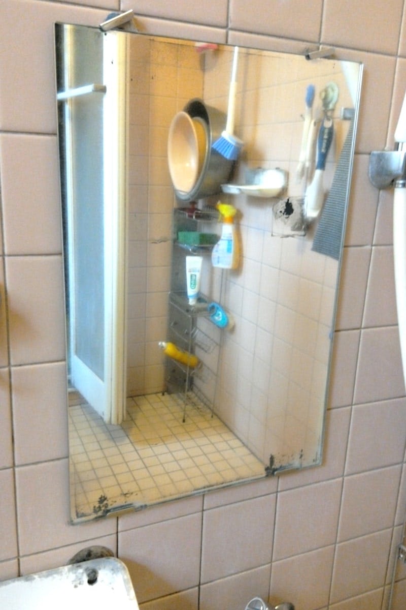 黒く腐食した縦長の浴室鏡を防湿ミラーHGに交換／M様 - 交換後(1)