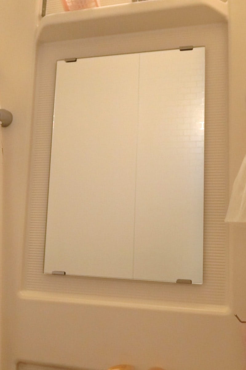 ご自身で縦長の浴室鏡を防湿ミラーHGに交換／O様(1)