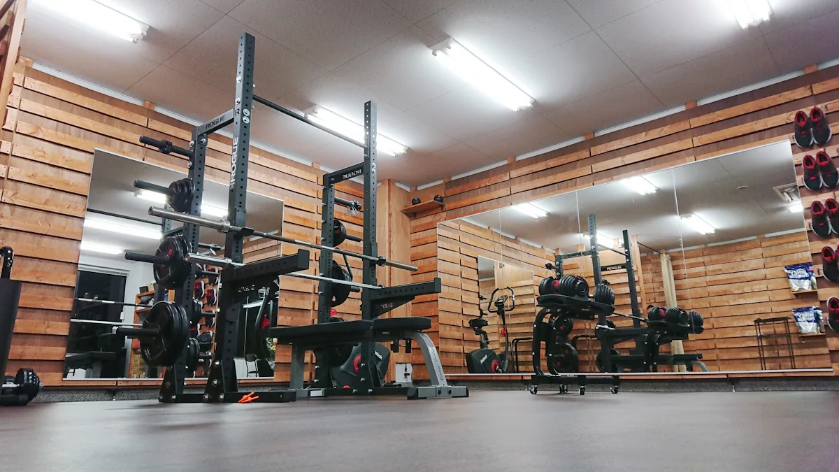 パーソナルジム用の大型鏡 連貼りしたお客様の事例 パーソナルジム用の大型鏡 連貼りしたお客様の事例