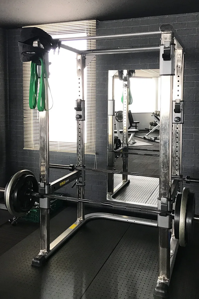 パーソナルジム用の大型鏡 連貼りしたお客様の事例 パーソナルジム用の大型鏡 連貼りしたお客様の事例