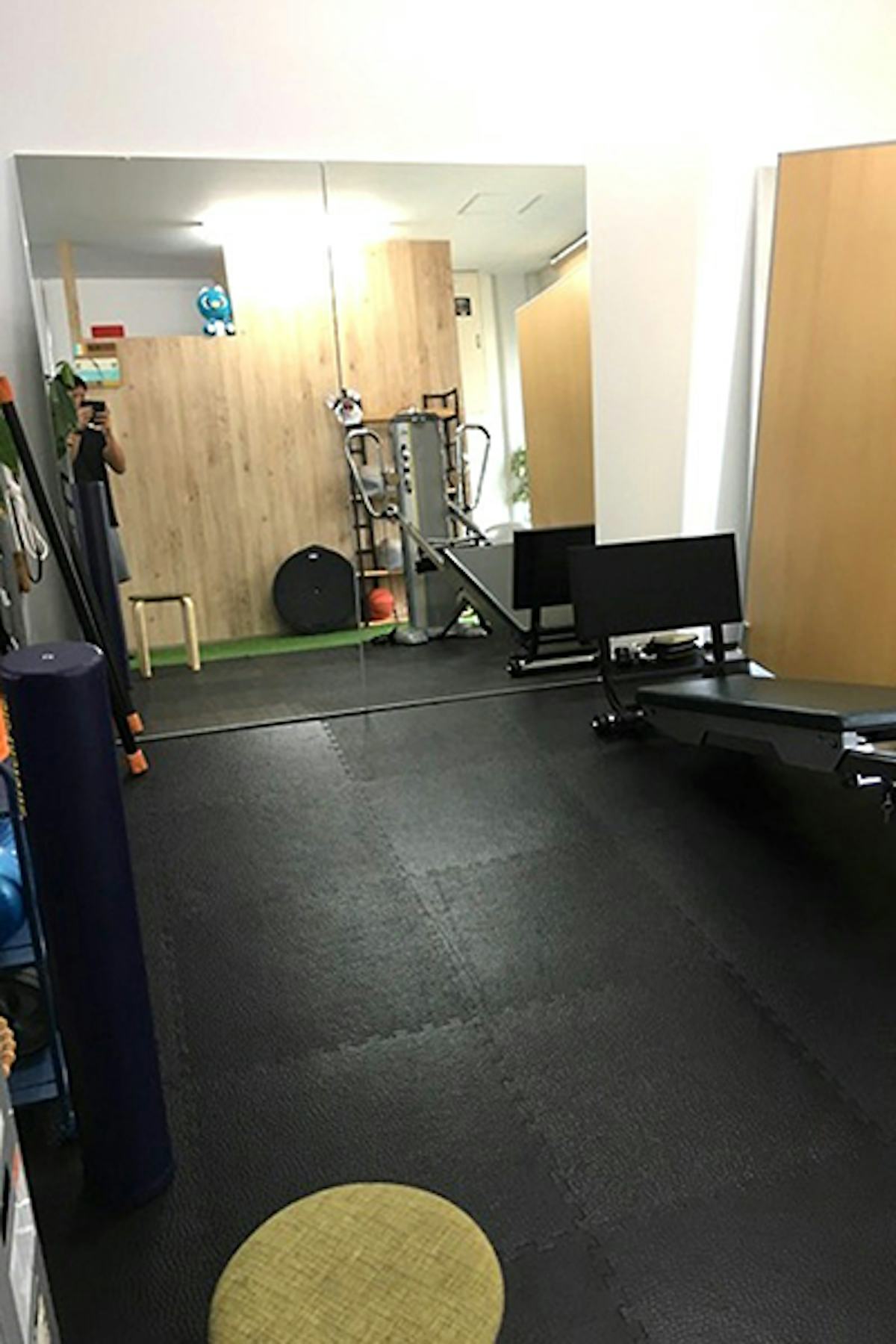 スタジオミラー