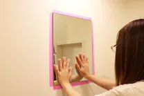 小型鏡の貼り付け方