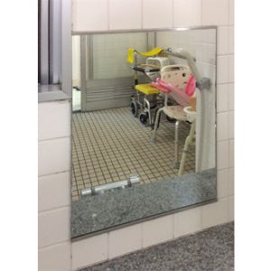 鏡の取り付け・交換の施工出張の事例 - 浴室用の鏡(防湿ミラー)(J施設様)