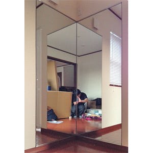 鏡の取り付け・交換の施工出張の事例 - コーナーの鏡(K様)
