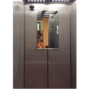 鏡の取り付け・交換の施工出張の事例 - エレベータの姿見(Y様)