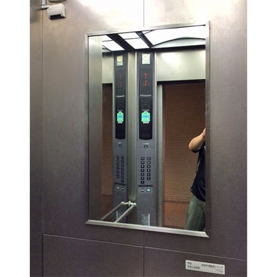 鏡の取り付け・交換の施工出張の事例 - エレベータの鏡(S様)