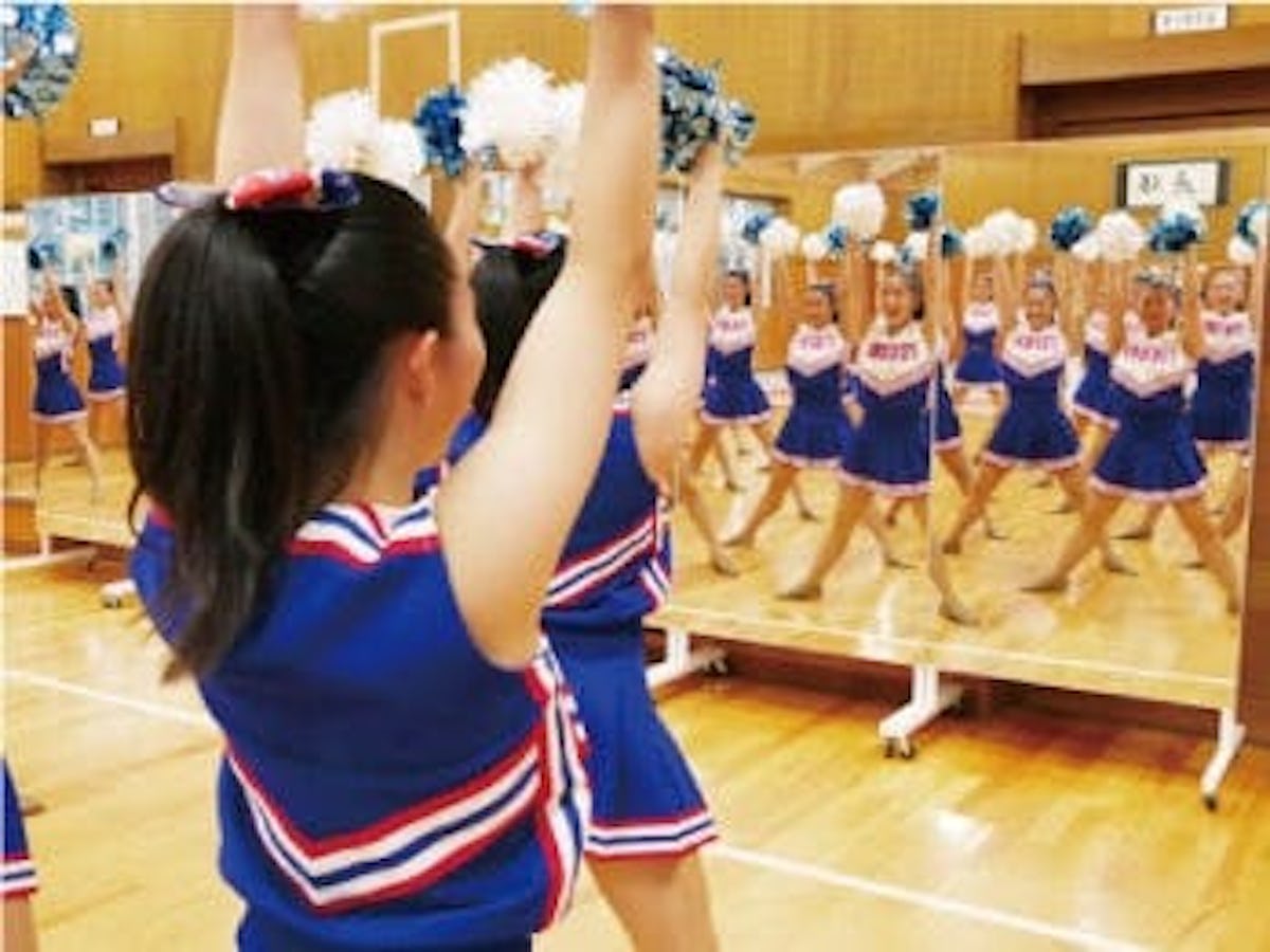 学校・ダンス部用のミラー - キャスター(車輪)で移動できる「移動式スポーツミラー」