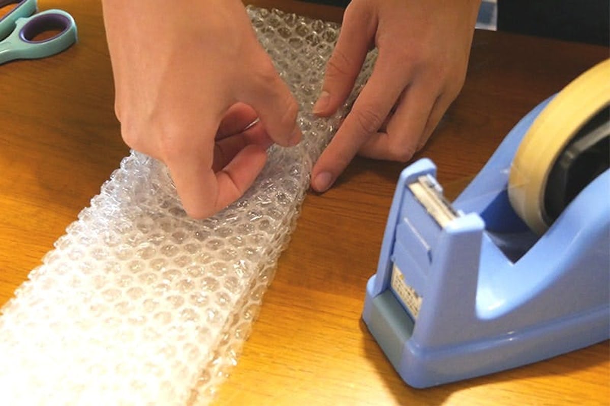 テープで留める