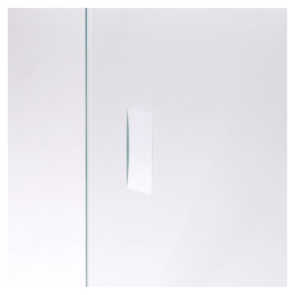 鏡に「引手加工」を施し、引き戸のミラードアを製作できる