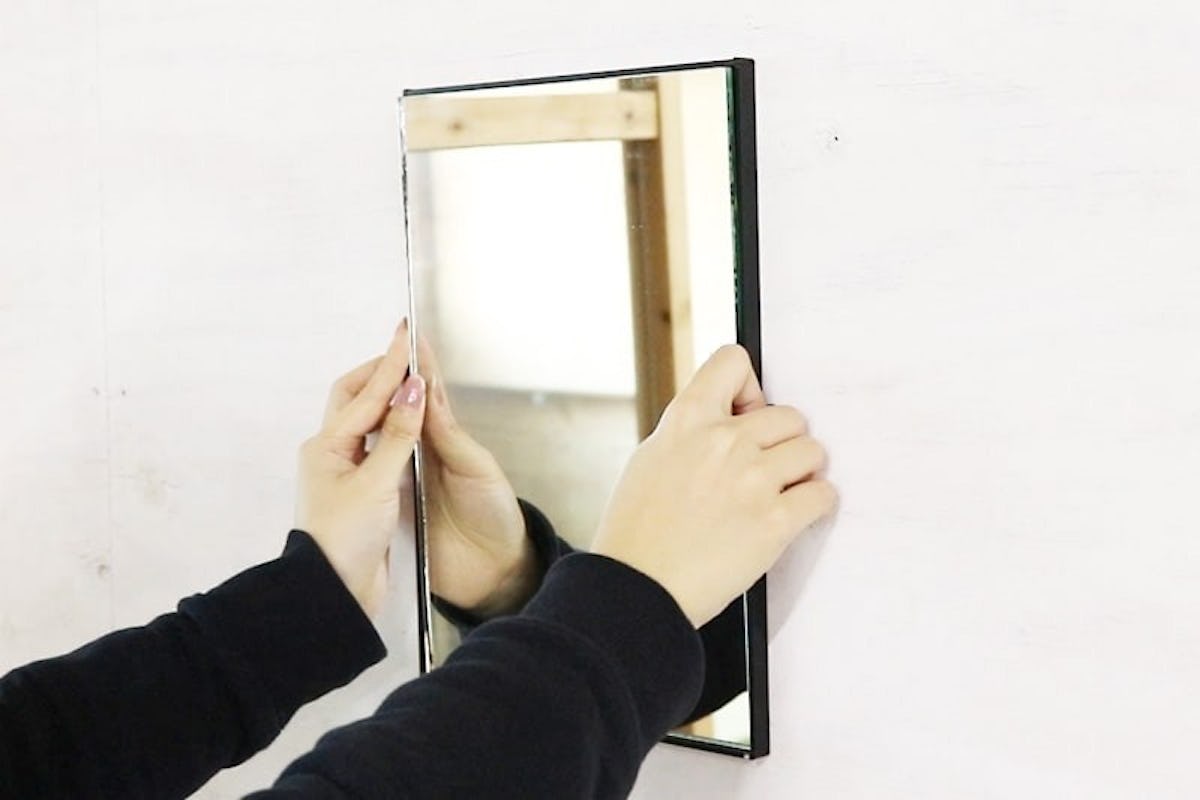 ここで鏡を貼り付ける前に仮合わせてしておきましょう