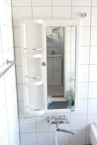 浴室鏡がキャビネットの中に入っていた場合の取付方法
