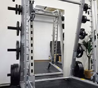 トレーニングジム用の大型鏡の選び方 : オススメ4種類を紹介