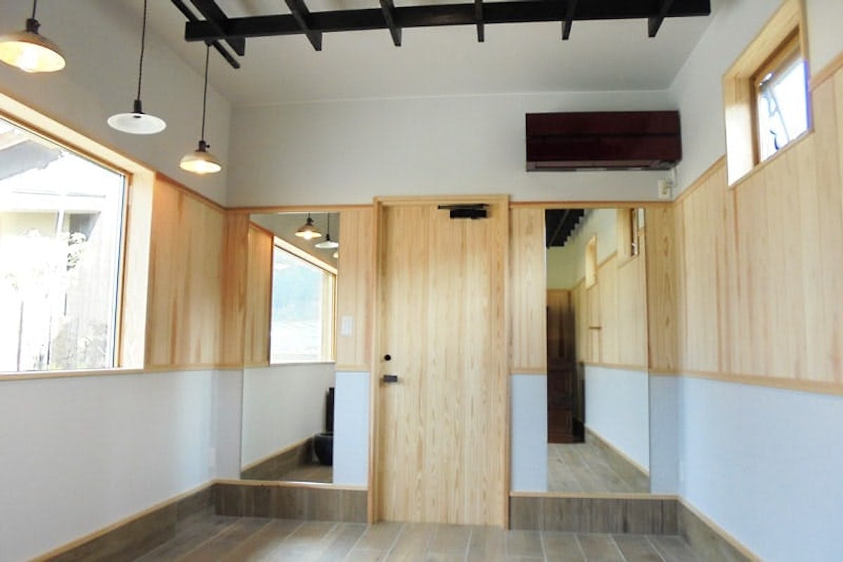 ギャラリーの姿見に使用した「ガラスミラー」(1)