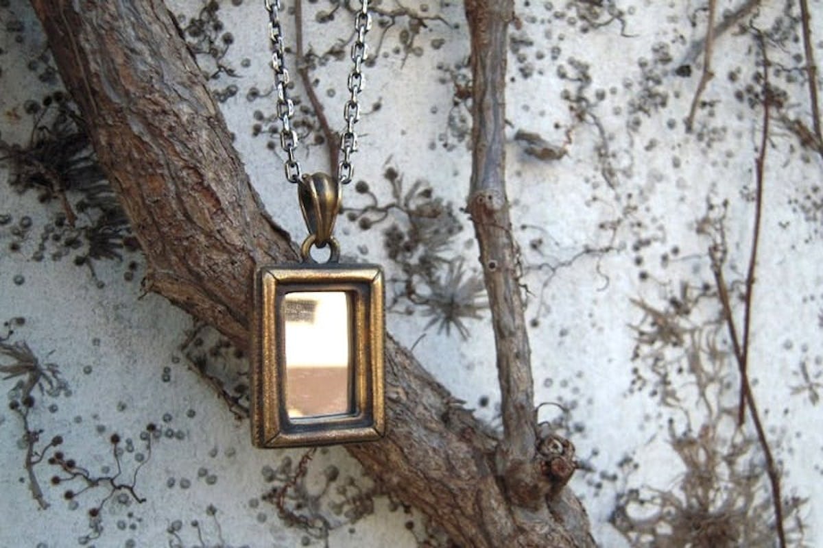 アクセサリーパーツにし使用した「薄板ミラー(1ミリ)」(1)