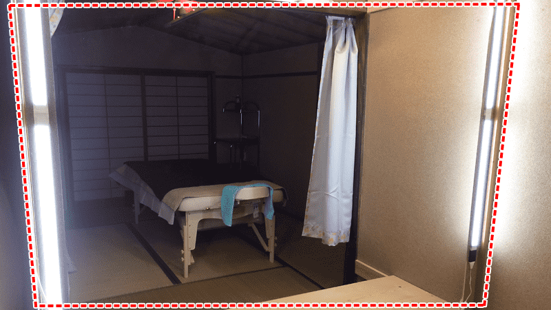 アロマエステサロンの姿見に「高透過ミラー」を設置した事例(大阪府大阪市 N様)