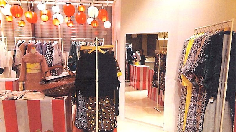 ゆかた展の展示スペースに「パネルミラー」を設置した事例(大阪府大阪市 M様)