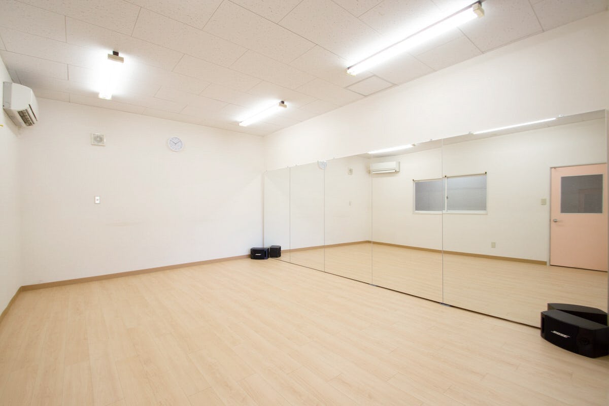 ダンススクールに大型鏡をDIY(2)