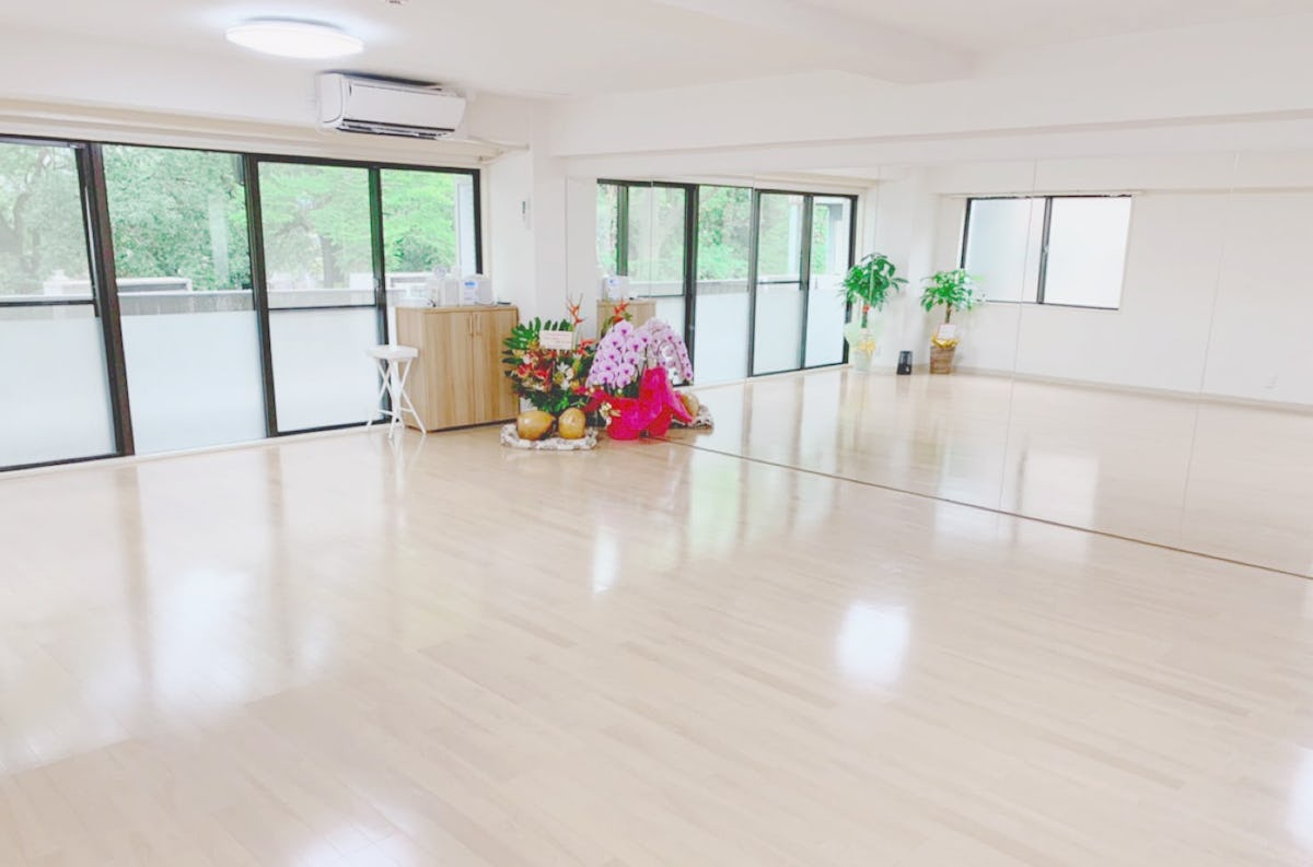 フラダンス教室の鏡をDIY