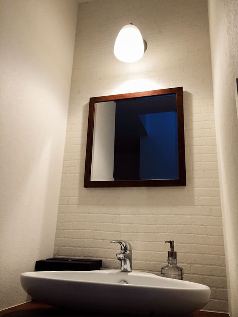 洗面所の鏡に！カジュアルミラーシリーズ「A-10145」を使用した事例