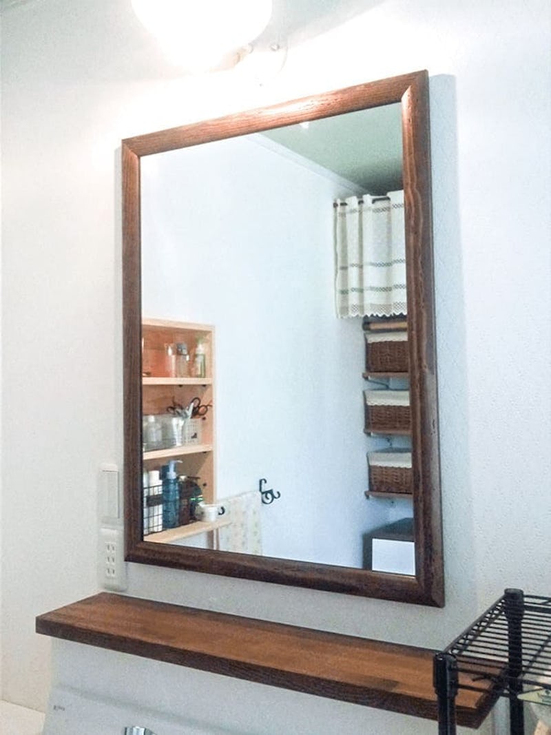 和風モダンミラーでレトロな洗面所に！「B-39008R」を使用した事例